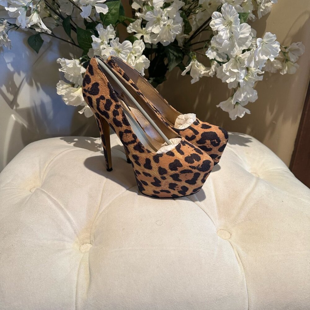 Luichiny Me Chelle Platform Pump, Leopard, Size 8 - New